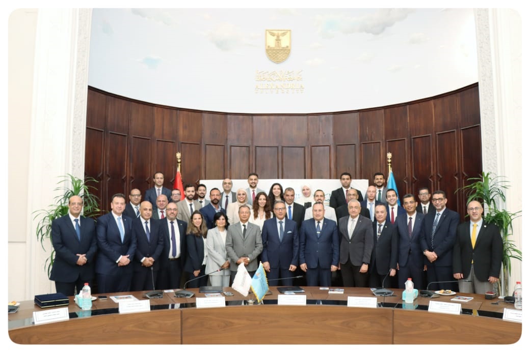 a586ef38 69a2 48a3 8fe5 7f2805aadc9e