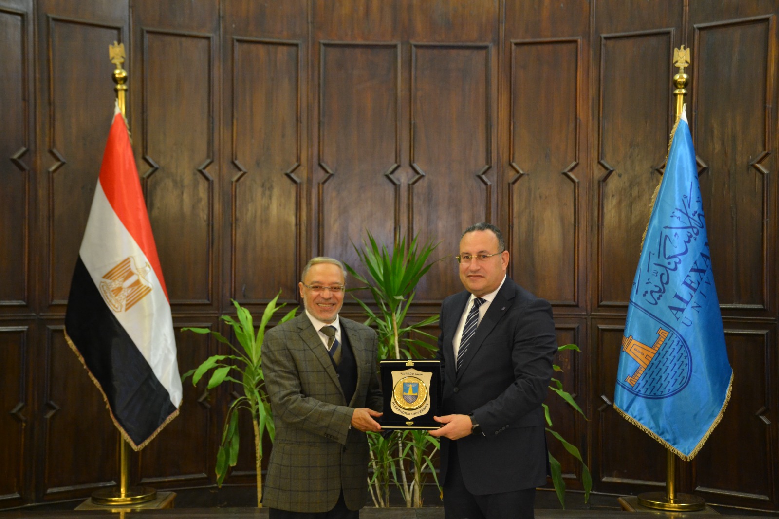 f93ed090 de64 434c 8ac3 b645eee33aeb